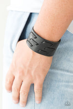 Load image into Gallery viewer, Be Your Own HUNTSMAN - Black (Paparazzi Jewelry)
