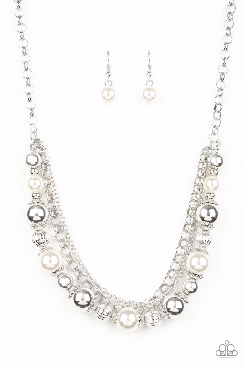 5th Avenue Romance - White (Paparazzi Jewelry)