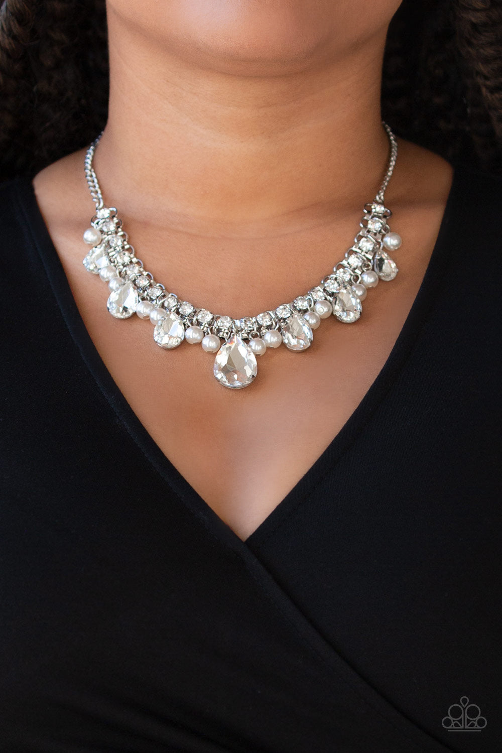 Knockout Queen - White (Paparazzi Jewelry)