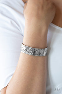 Read The VINE Print - Silver (Paparazzi Jewelry)