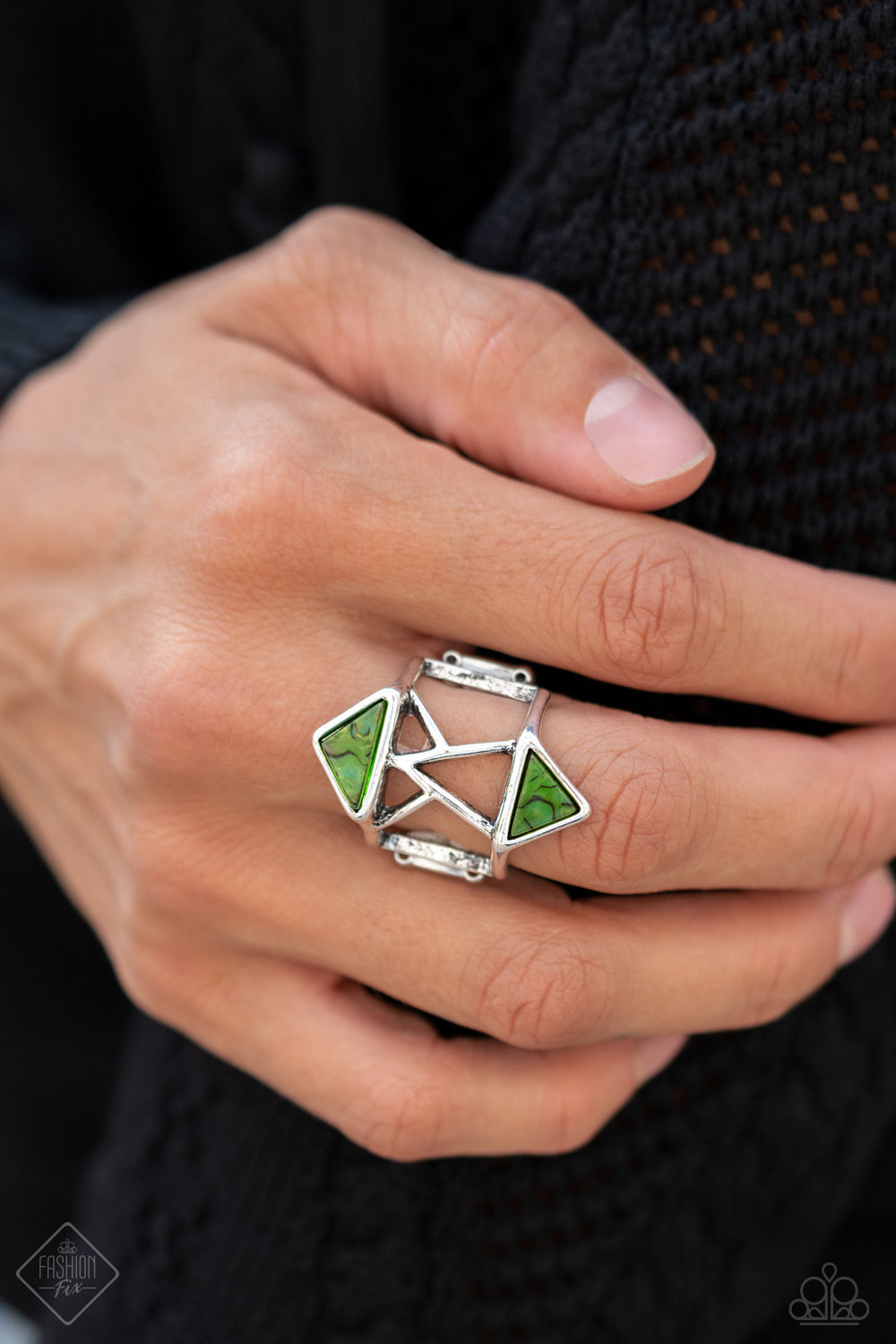 Making Me Edgy - Green (Paparazzi Jewelry)