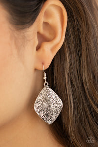 Flauntable Florals - Silver (Paparazzi Jewelry)