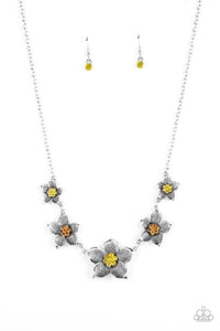 Wallflower Wonderland - Yellow (Paparazzi Accessories)